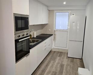 Kitchen of Flat for sale in  Valencia Capital  with Air Conditioner, Heating and Furnished