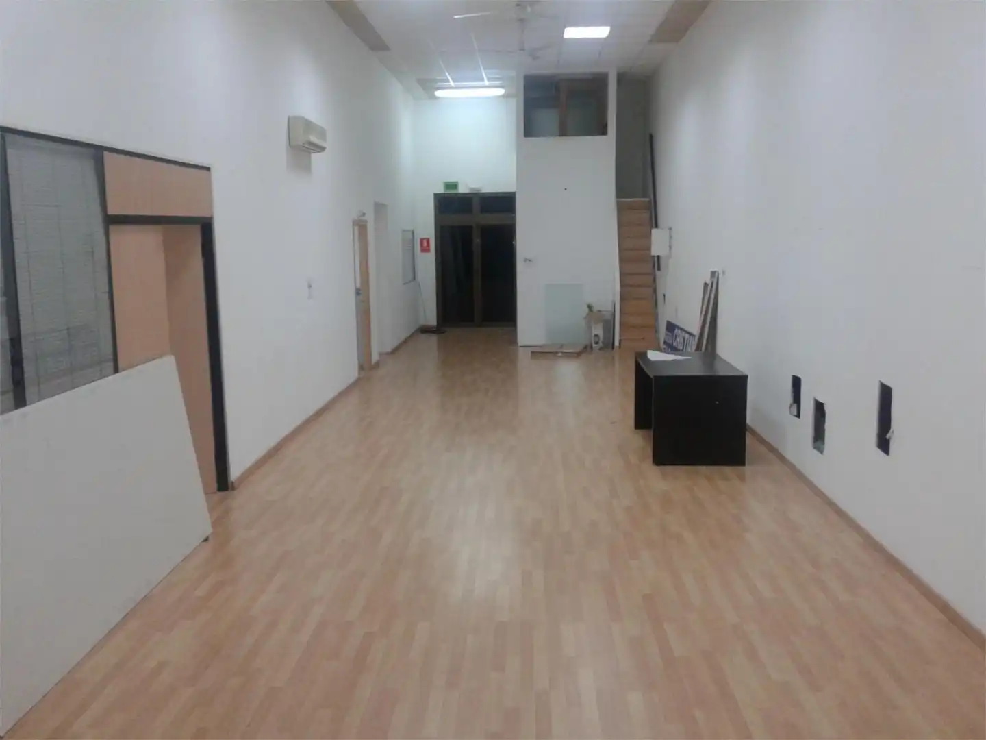 Local en venta en Málaga con Parquet