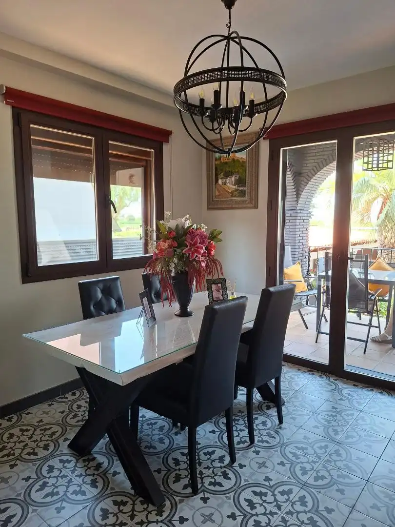 Casa o chalet en venta en Avenida del Genil, 2, Purchil Comedor de Casa o chalet en venta en Vegas del Genil con Aire acondicionado y Terraza