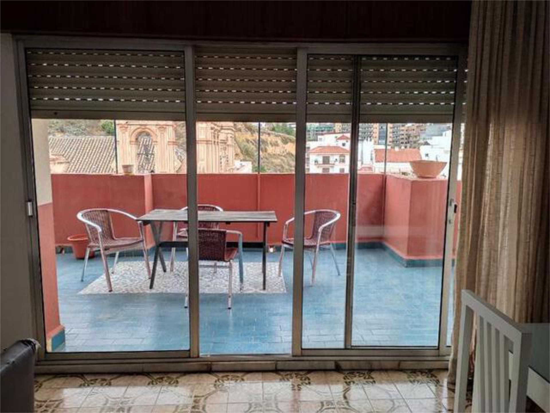 Terrassa de Àtic per a compartir en  Huelva Capital amb Calefacció, Terrassa i Moblat