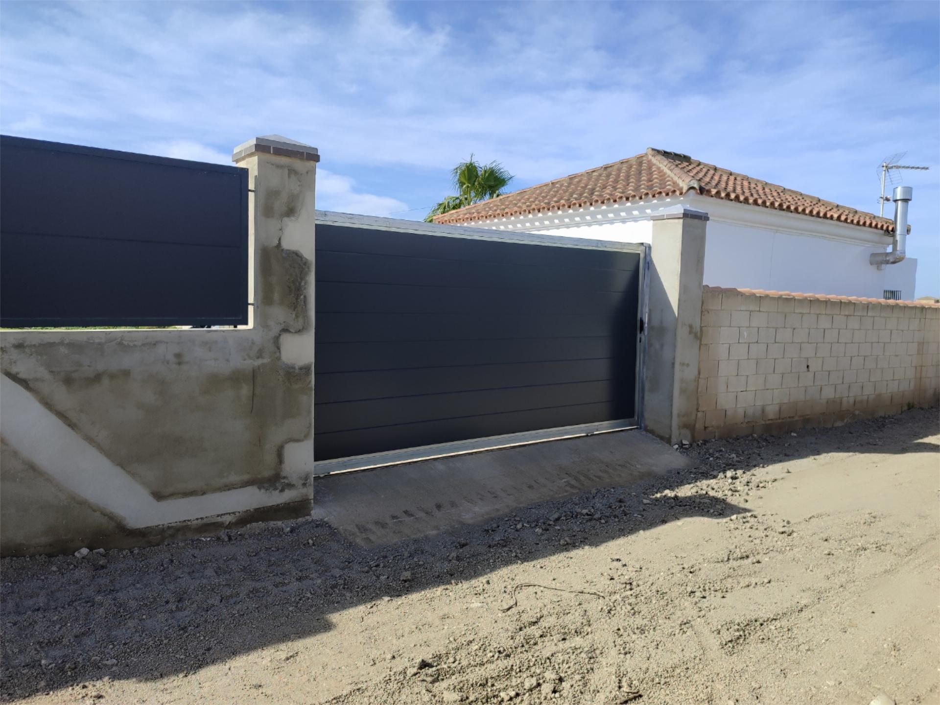 Exterior view of Country house for sale in Chiclana de la Frontera  with Private garden