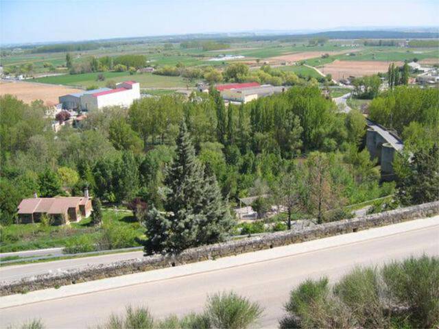 Casa adosada en Venta en Roa