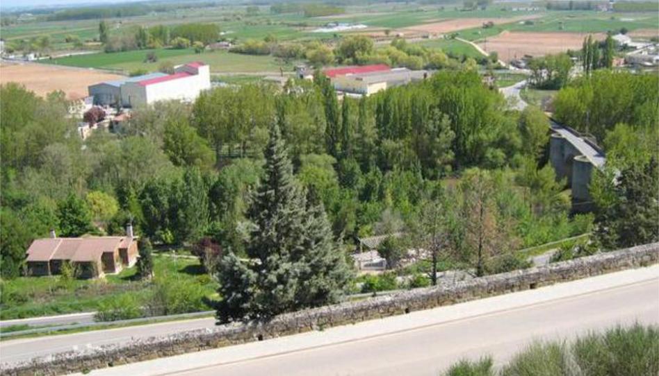 Single-family semi-detached for sale in Roa, Burgos - image 1 Photo 1 of Single-family semi-detached for sale in Roa, Burgos