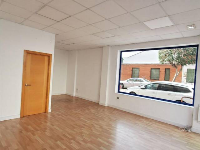 Local comercial en Alquiler en Avenida de Juan Carlos I, 28 en Este