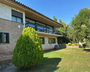 Exterior view of House or chalet for sale in Cerdanyola del Vallès  with Air Conditioner, Terrace and Swimming Pool