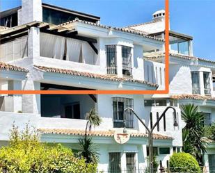 Vista exterior de Àtic en venda en Marbella amb Aire condicionat, Calefacció i Parquet