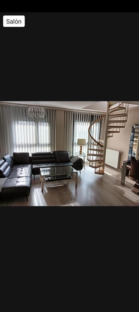 Living room of Attic for sale in  Zaragoza Capital  with Air Conditioner, Heating and Parquet flooring