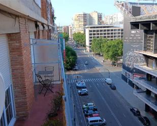 Vista exterior de Pis en venda en  Valencia Capital amb Aire condicionat i Balcó