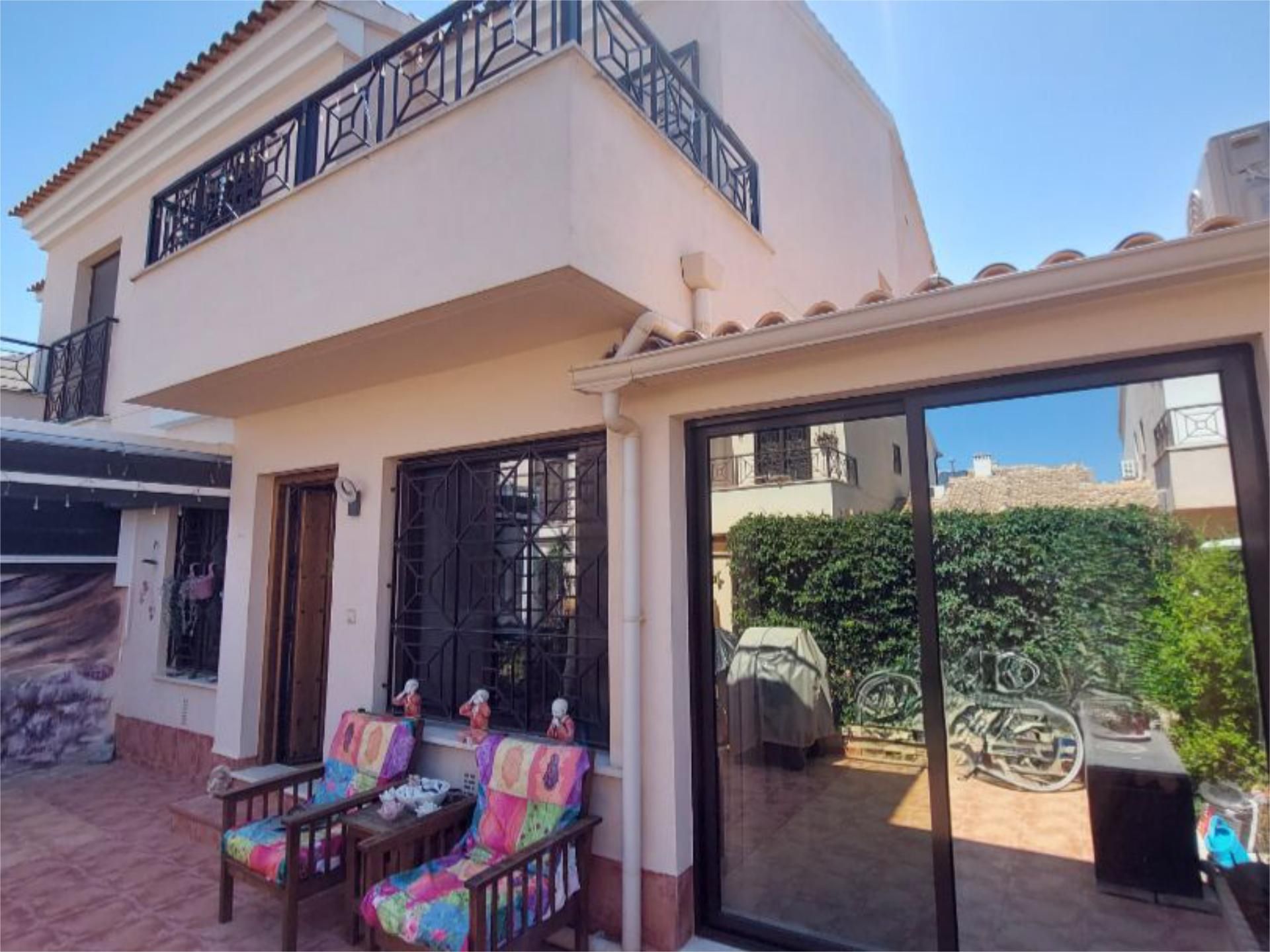 Vista exterior de Casa adosada en venda en Torre-Pacheco amb Aire condicionat, Calefacció i Jardí privat