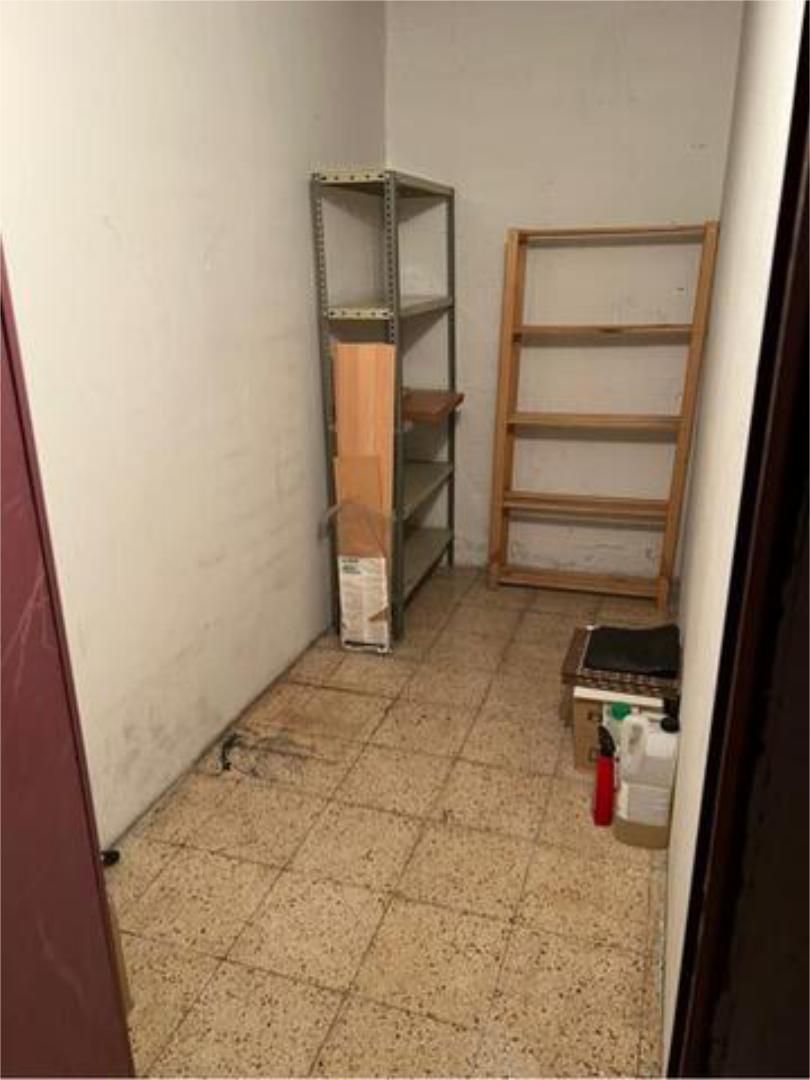 Box room to rent in  Madrid Capital