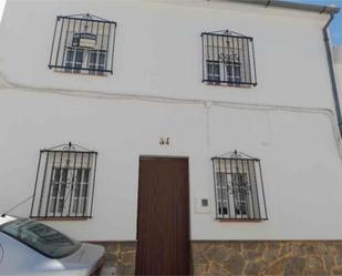 Vista exterior de Casa o xalet en venda en Cañete la Real amb Terrassa, Traster i Moblat