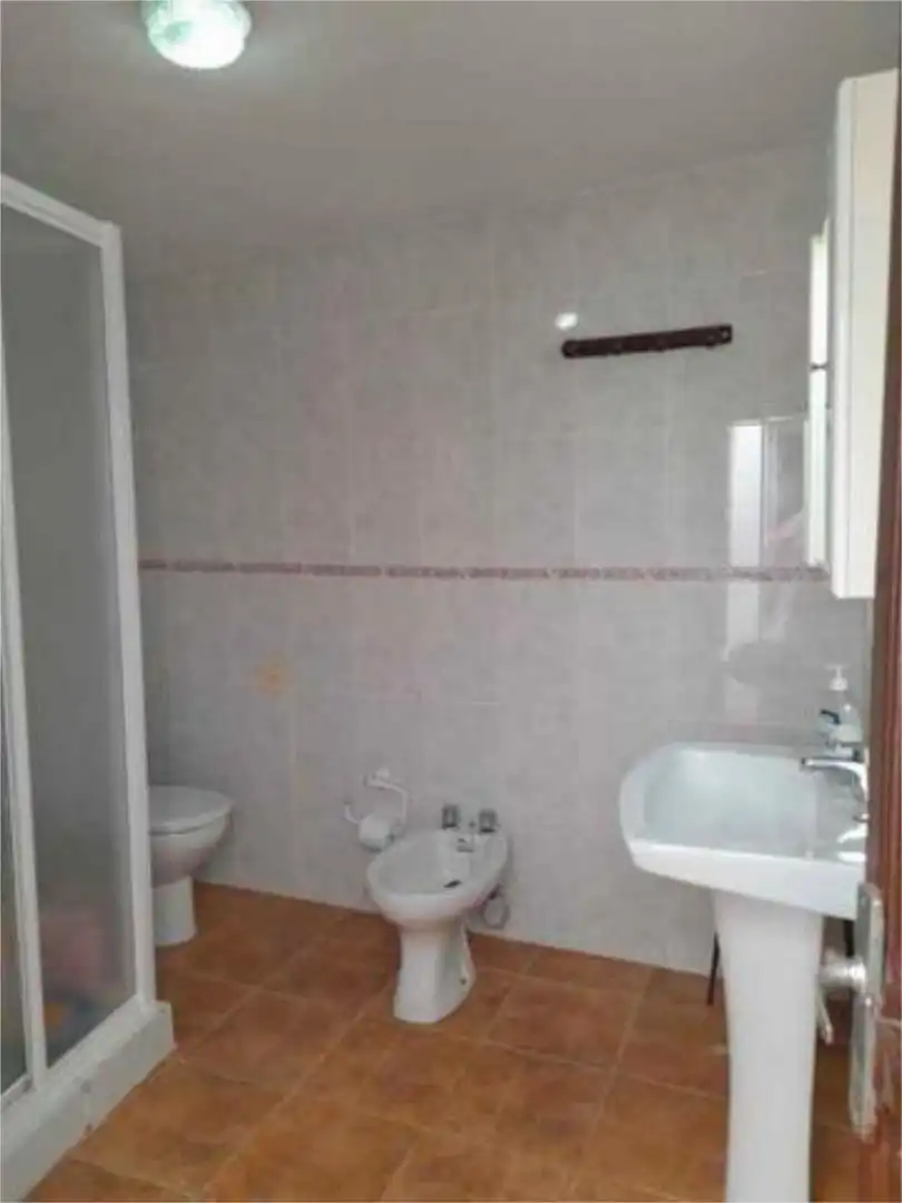 Casa o chalet en venta en Cañete la Real Baño de Casa o chalet en venta en Cañete la Real con Terraza