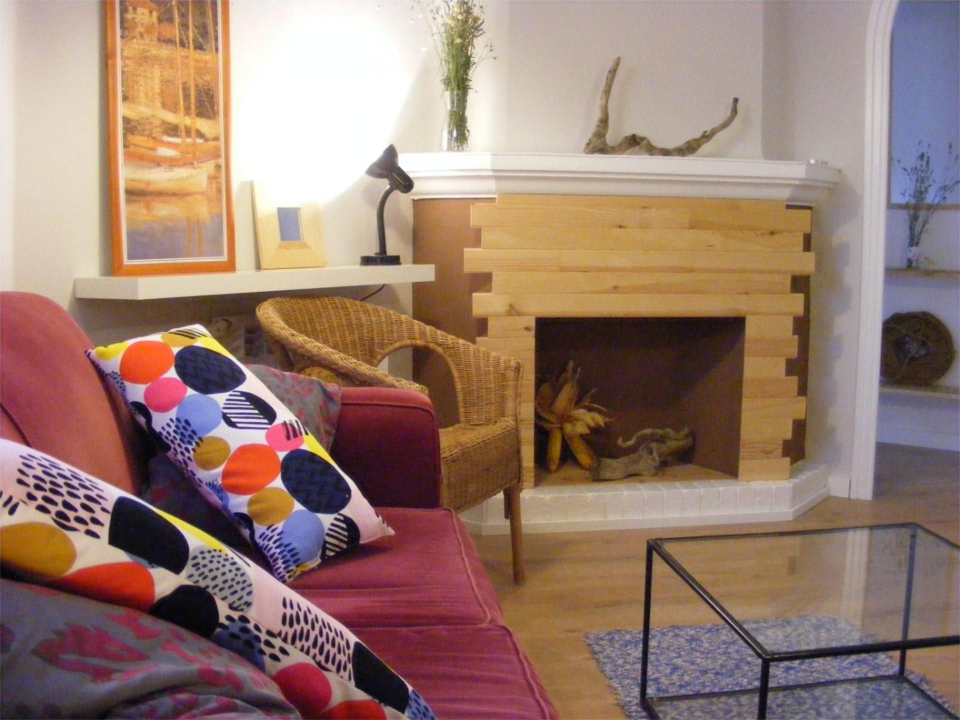 Living room of Flat to rent in El Pont de Suert  with Heating, Parquet flooring and Terrace