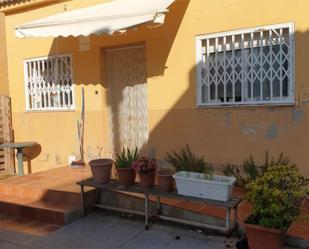 Exterior view of Flat to rent in Vilanova i la Geltrú  with Heating, Private garden and Furnished