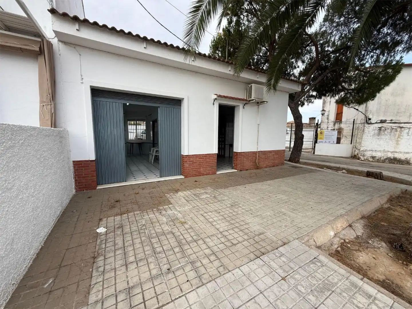 Commercial properties for sale in Avenida Villanueva de las Cruces, 2, Calañas Exterior view of Commercial properties for sale in Calañas