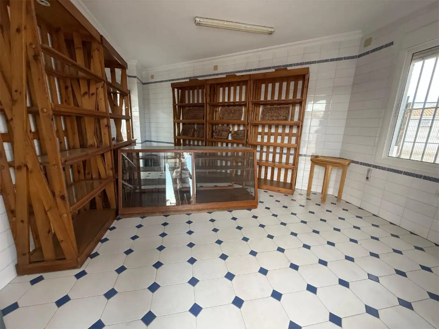 Commercial properties for sale in Avenida Villanueva de las Cruces, 2, Calañas Commercial properties for sale in Calañas