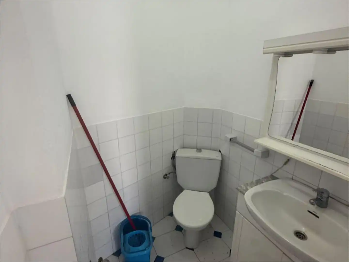 Commercial properties for sale in Avenida Villanueva de las Cruces, 2, Calañas Bathroom of Commercial properties for sale in Calañas