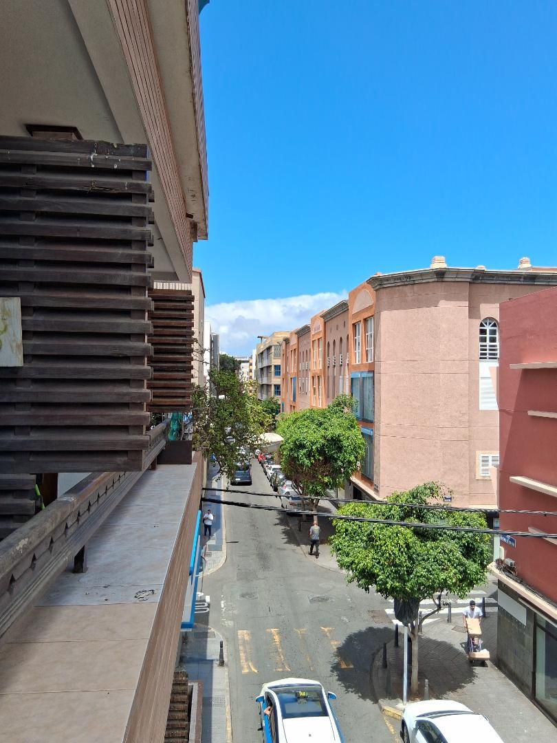 Exterior view of Study to rent in Las Palmas de Gran Canaria  with Heating, Furnished and Oven