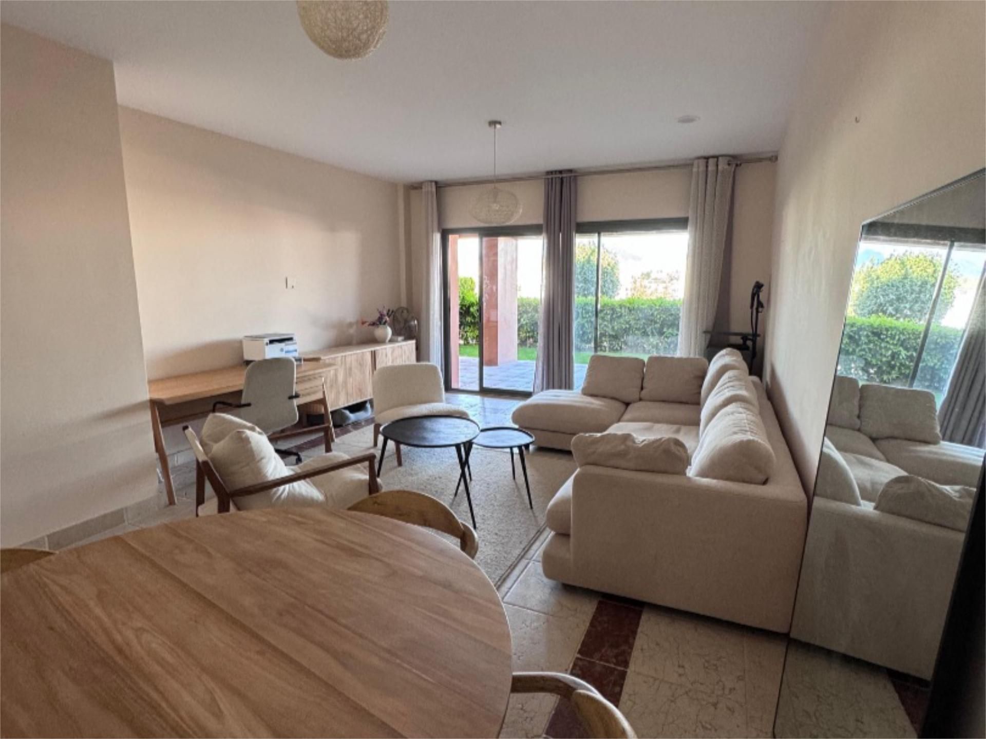 Living room of Flat for sale in Estepona  with Air Conditioner, Terrace and Swimming Pool
