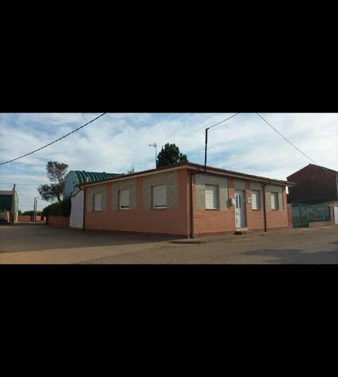 Foto 1 de Casa o xalet en venda a Calle Mansilla, 13, Urdiales del Páramo, León