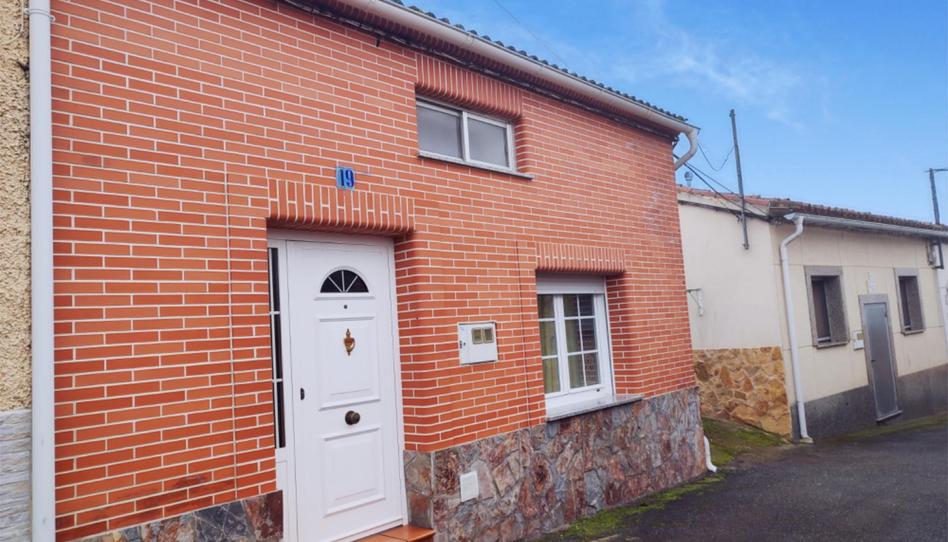 Casa adosada en venda a Calle Bodegas, 19, Vallesa de la Guareña, Zamora - imatge 1 Foto 1 de Casa adosada en venda a Calle Bodegas, 19, Vallesa de la Guareña, Zamora