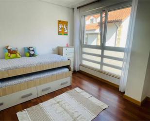Dormitori de Casa adosada en venda en Santa María de Cayón amb Calefacció, Jardí privat i Terrassa