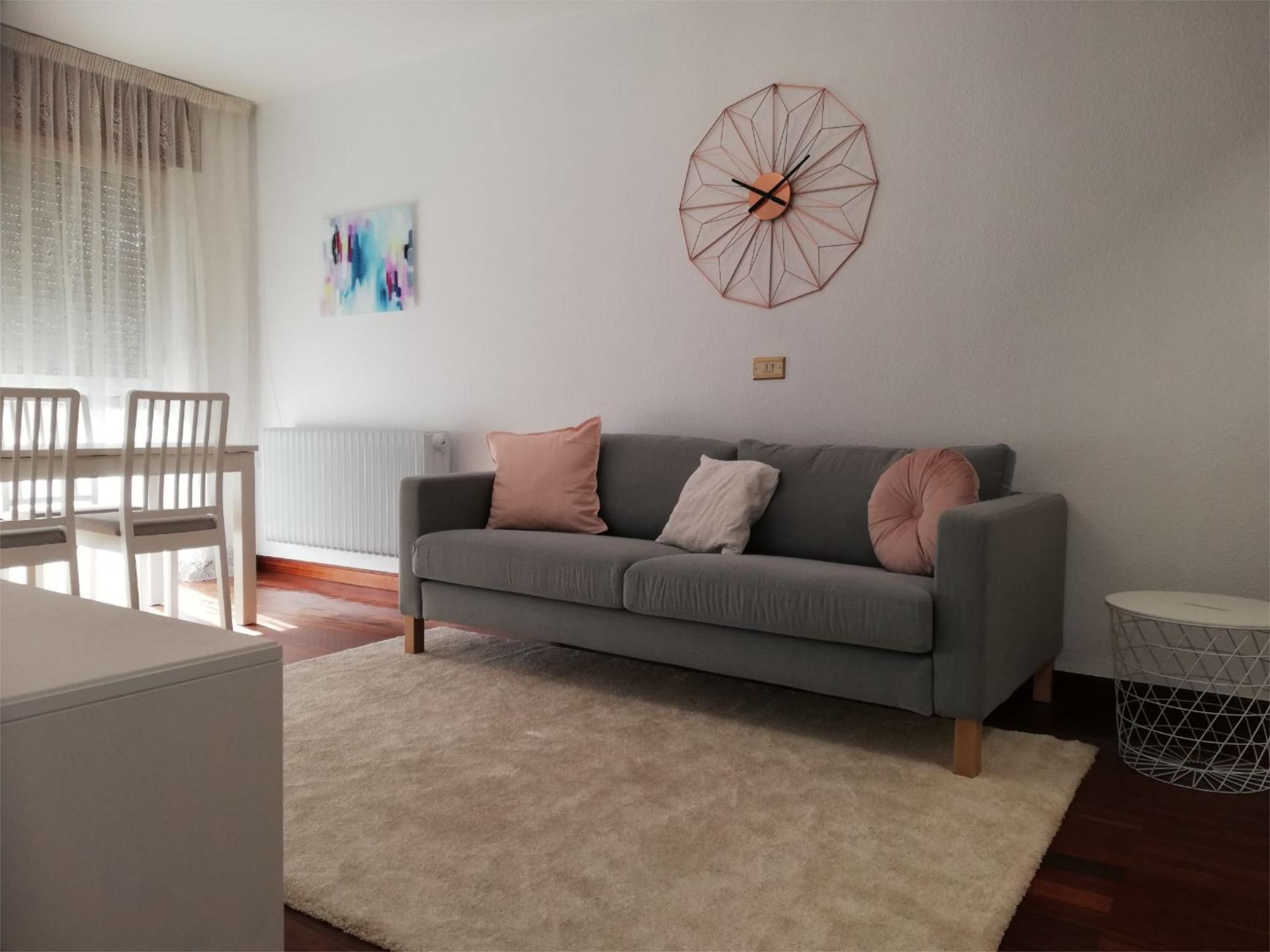Living room of Apartment to rent in  Logroño  with Heating, Parquet flooring and Storage room