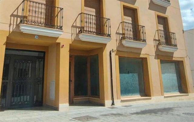 Local comercial en Alquiler en Vélez-Rubio