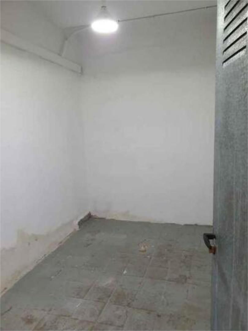 Box room to rent in  Madrid Capital