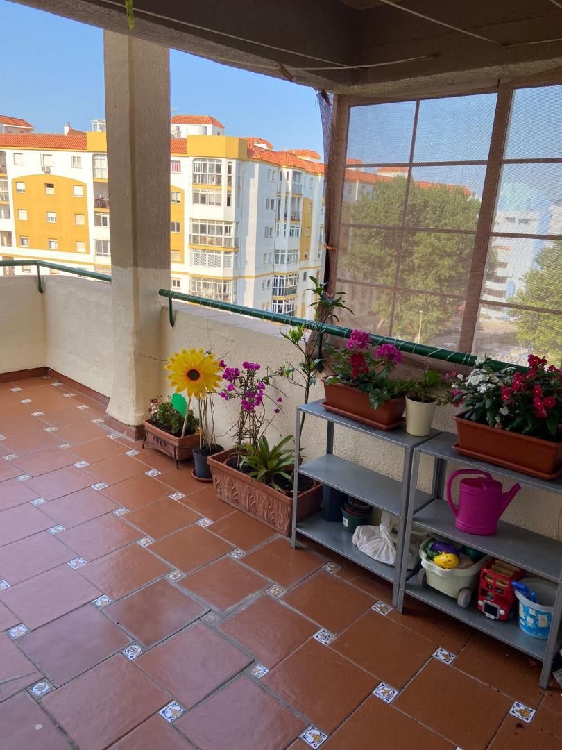 Balcony of Flat for sale in La Línea de la Concepción  with Terrace, Community parking and Balcony