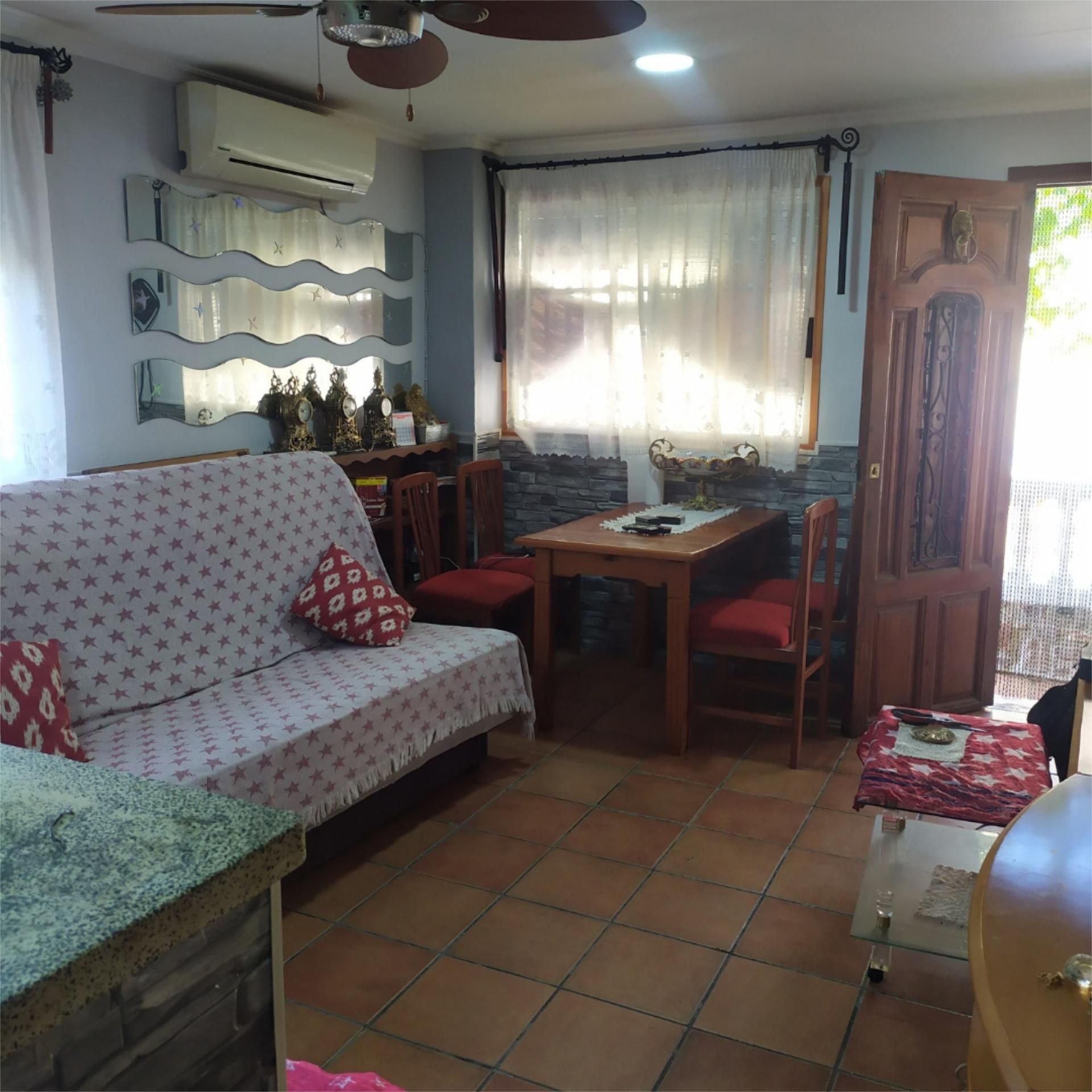 Living room of Planta baja for sale in Serra  with Air Conditioner and Terrace
