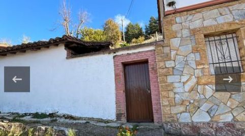 Foto 2 de Casa adosada en venta en Calle el Cantil, 19, Cistierna, León