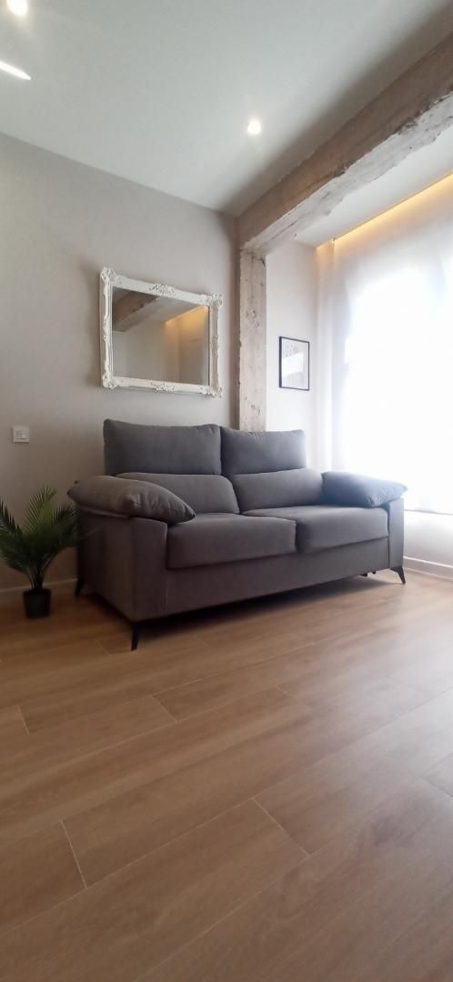Living room of Flat to rent in  Logroño  with Air Conditioner, Heating and Furnished
