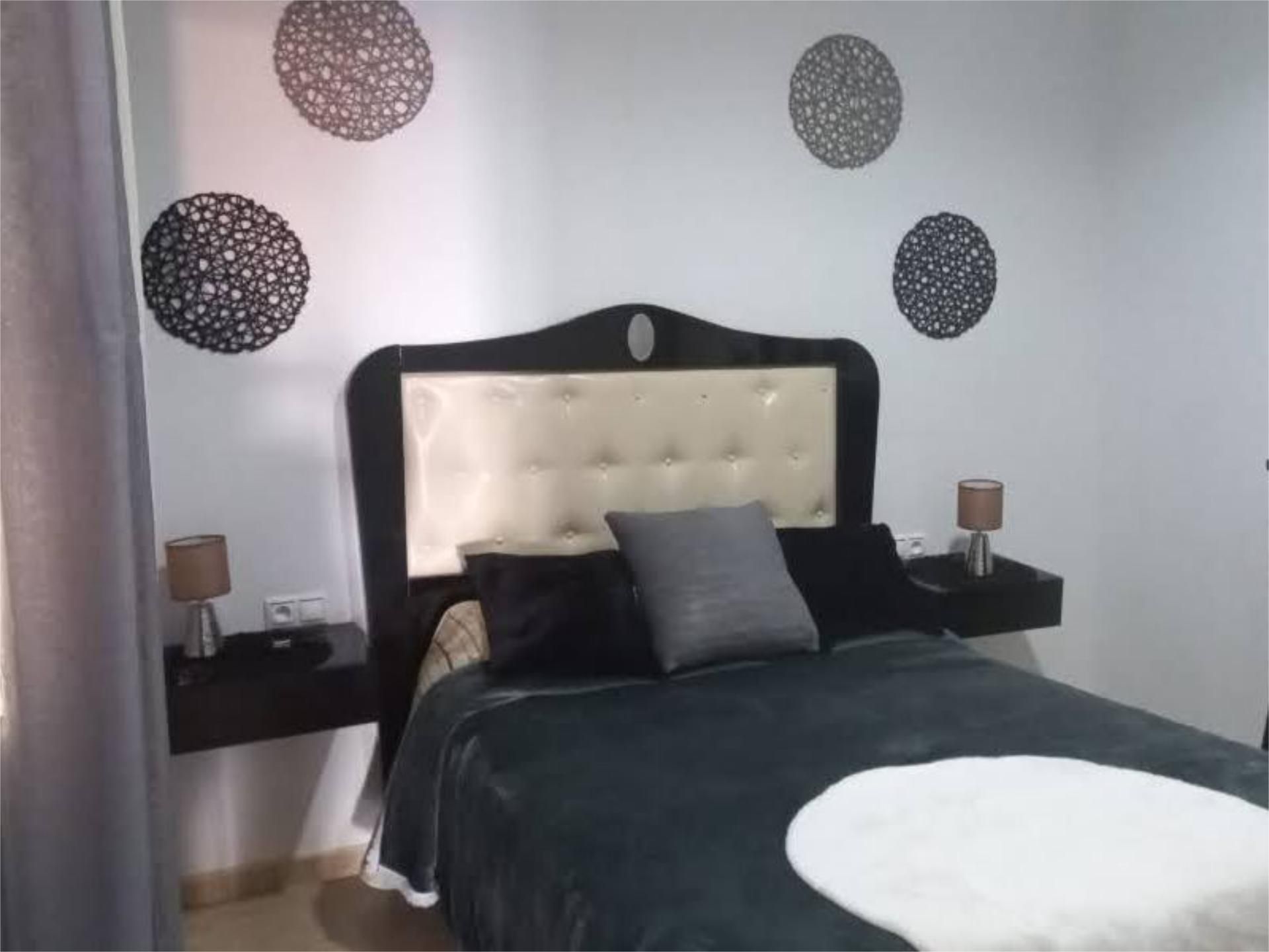 Dormitori de Dúplex de lloguer en Peñarroya-Pueblonuevo amb Aire condicionat, Calefacció i Terrassa