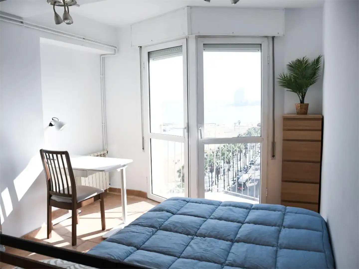 Schlafzimmer von Wohnung zur untervermieten in Barcelona mit Klimaanlage, Heizung und Möbliert