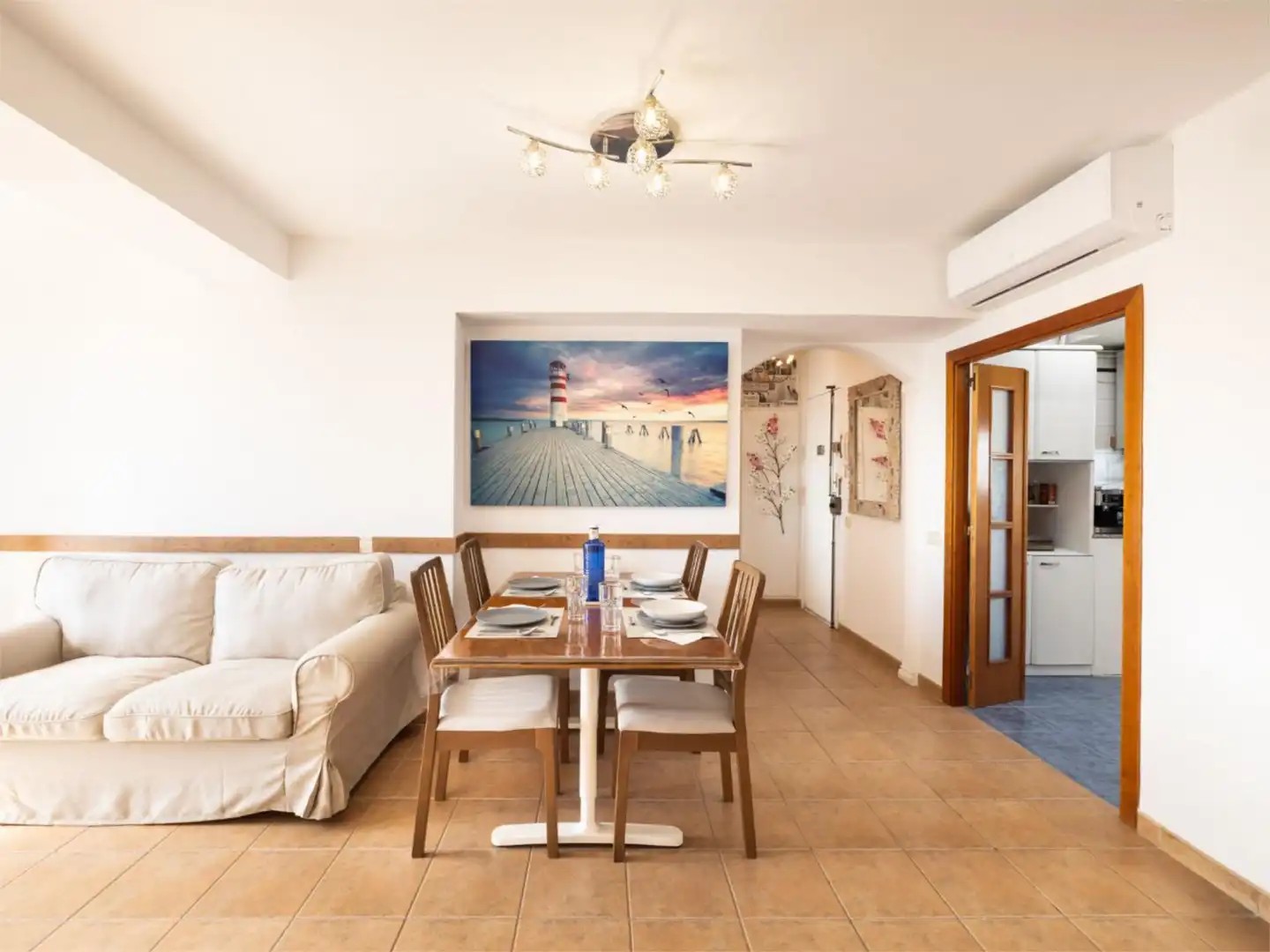 Esszimmer von Wohnung zur untervermieten in Barcelona mit Klimaanlage, Heizung und Möbliert