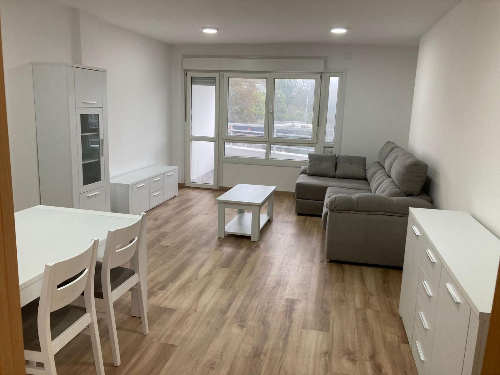Living room of Flat to rent in Vigo   with Heating, Furnished and Balcony