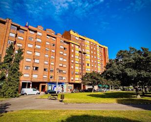 Vista exterior de Pis en venda en Gijón  amb Calefacció, Parquet i Traster