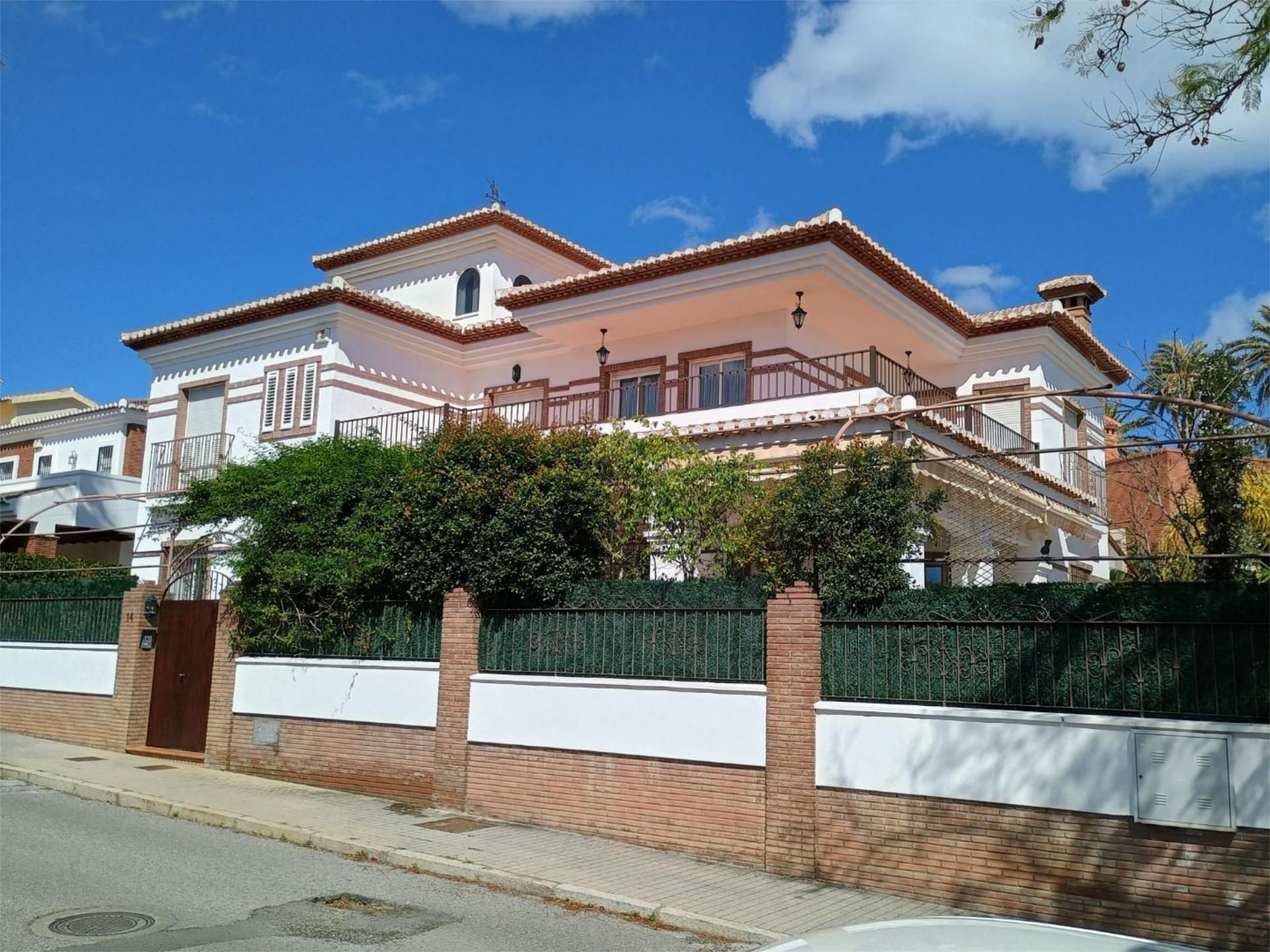 Exterior view of House or chalet for sale in Motril  with Air Conditioner, Private garden and Terrace