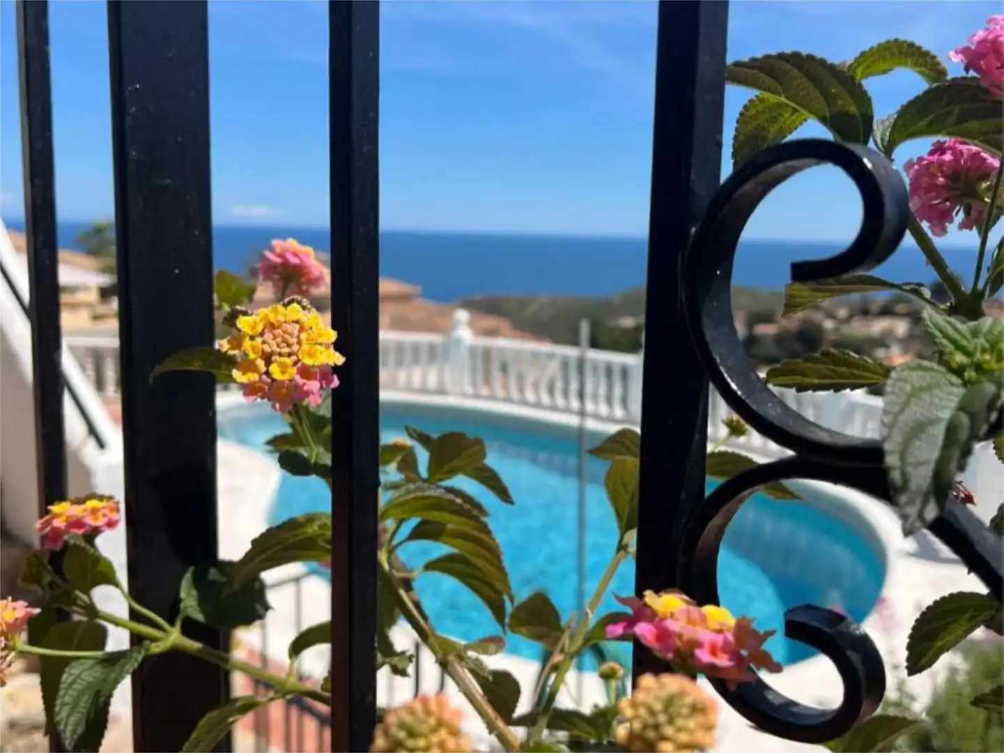 Casa o chalet de alquiler en Zona Encinas, 36, Cumbre del Sol Jardín de Casa o chalet de alquiler en Benitachell / El Poble Nou de Benitatxell con Jardín privado, Terraza y Piscina