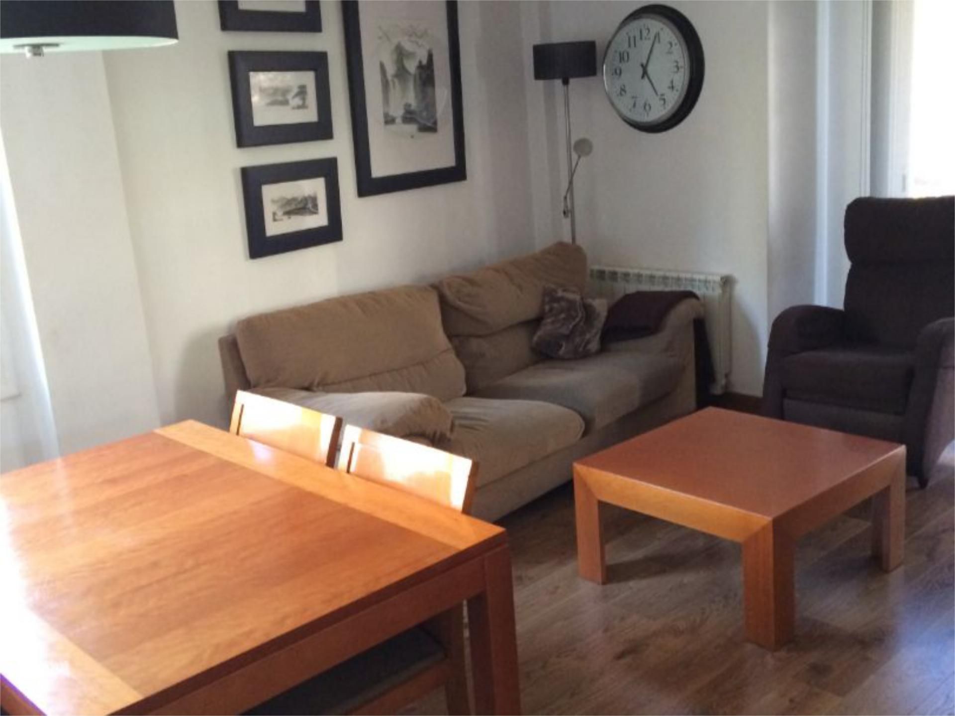 Living room of Flat to rent in Terrassa  with Heating, Parquet flooring and Balcony