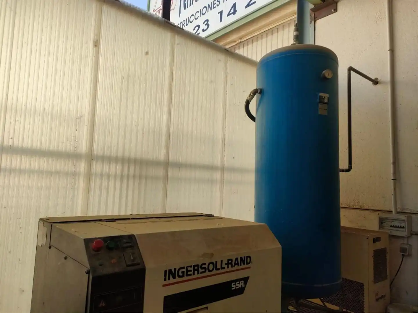 Nau industrial en venda a Ronda de los Olivares, 57, Renfe - Bulevar 1ª y 2ª Fase Vista exterior de Nau industrial en venda en Jaén amb Aire condicionat, Calefacció i Parquet