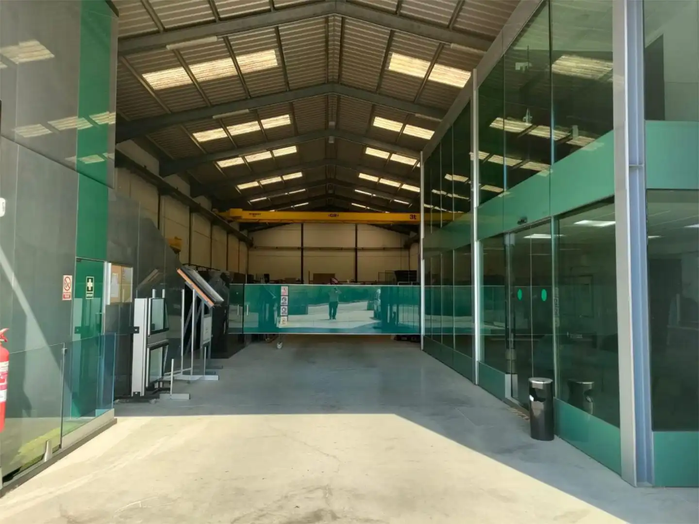 Nau industrial en venda a Ronda de los Olivares, 57, Renfe - Bulevar 1ª y 2ª Fase Nau industrial en venda en Jaén amb Aire condicionat, Calefacció i Parquet