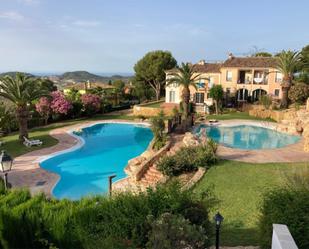 Jardí de Casa adosada en venda en Finestrat amb Aire condicionat, Terrassa i Piscina
