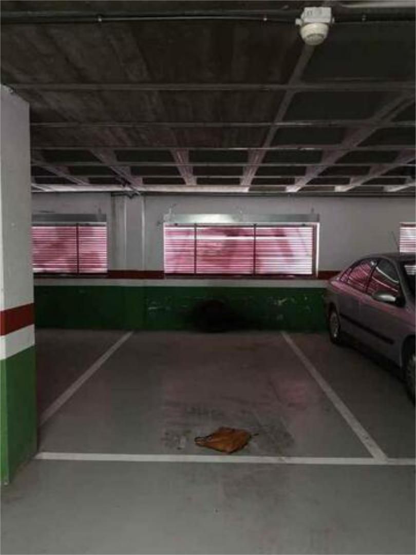 Aparcament de Garatge de lloguer en Oviedo 