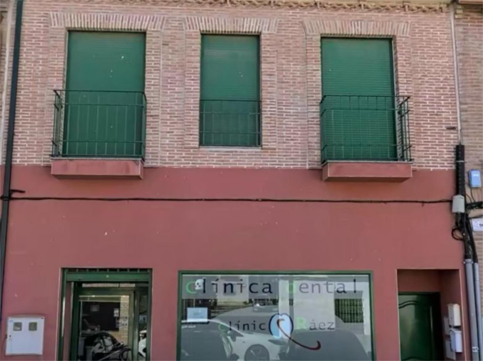 Vista exterior de Pis en venda en Calera y Chozas amb Terrassa i Balcó