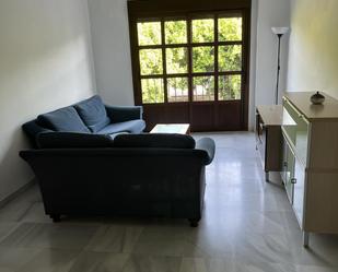 Sala d'estar de Pis de lloguer en Alcalá del Río amb Aire condicionat, Jardí privat i Terrassa