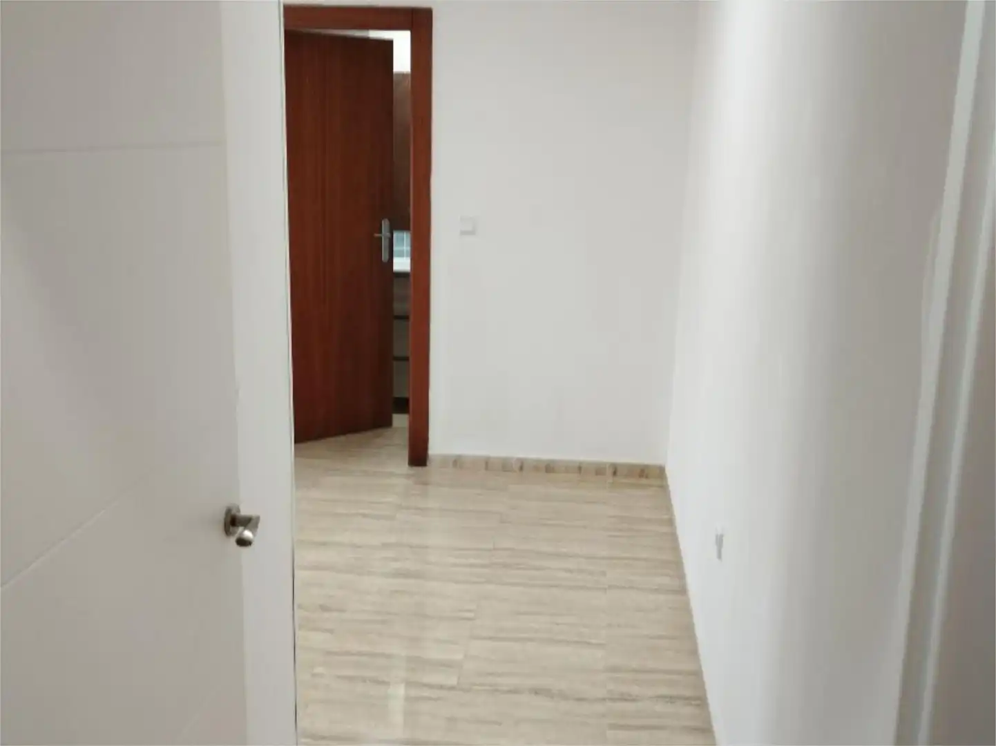 Oficina en venta en Calle de la Corona, Pla de la Vallonga Oficina en venta en Alicante / Alacant