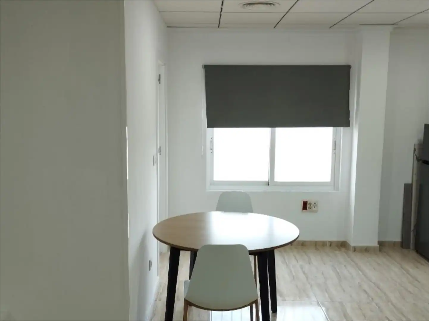 Oficina en venta en Calle de la Corona, Pla de la Vallonga Comedor de Oficina en venta en Alicante / Alacant