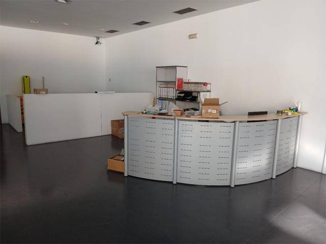 Local comercial en Venta en OU-0517, 22 en San Cibrao das Viñas